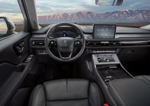 The interior of a Lincoln Aviator® SUV is shown | Lincoln Demo 5 in Derwood MD