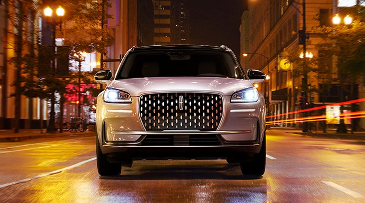 The striking grille of a 2024 Lincoln Corsair® SUV is shown. | Lincoln Demo 5 in Derwood MD